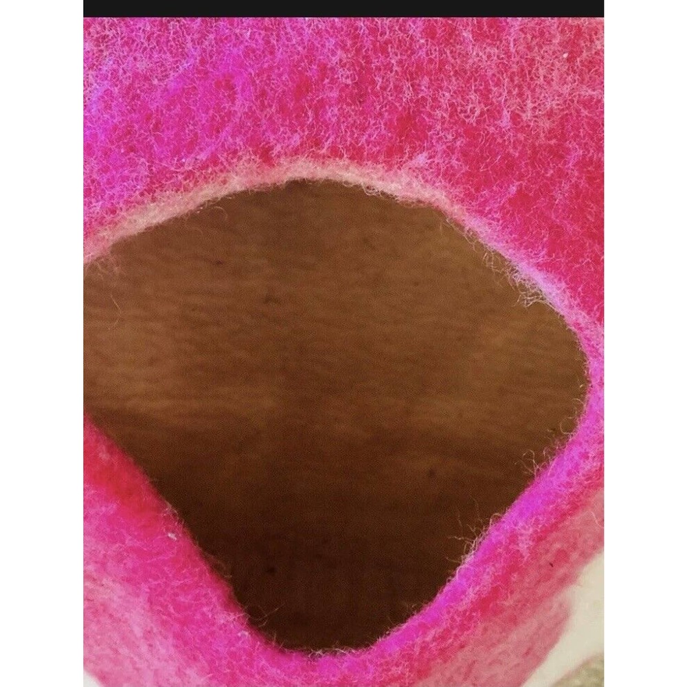 Handmade Felt Cat Bed Cave White Pink Flower 23" Base and 8" Opening Pet House - Picture 4 of 6